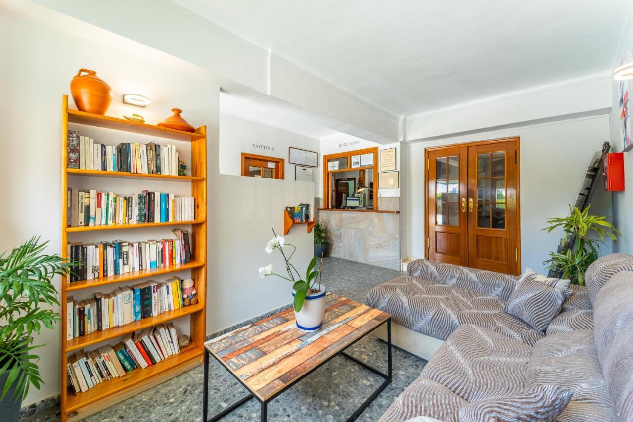 Hostal Miramar لوس كانيوس دي ميكا المظهر الخارجي الصورة