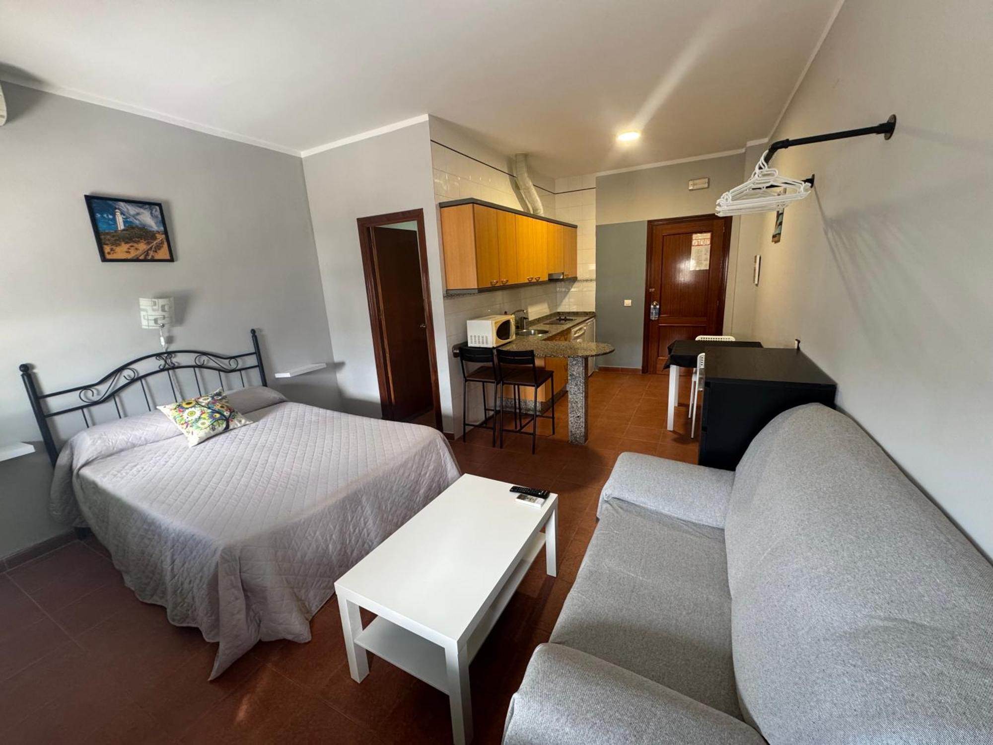 Hostal Miramar لوس كانيوس دي ميكا المظهر الخارجي الصورة
