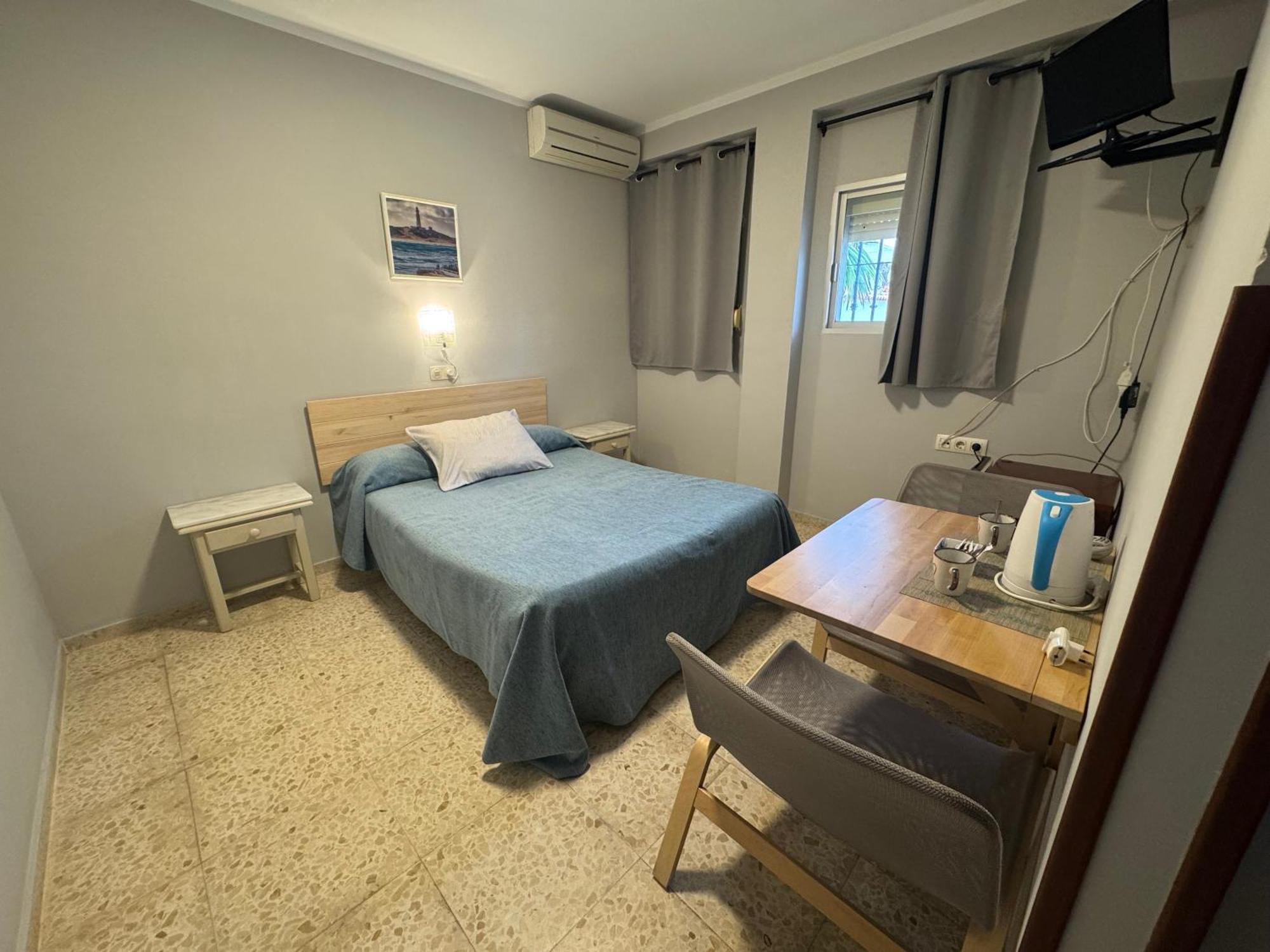 Hostal Miramar لوس كانيوس دي ميكا المظهر الخارجي الصورة